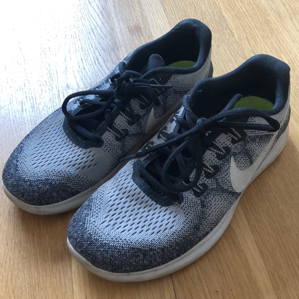 Nike FlyKnit Running Shoes